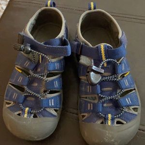 Kids Keen sandals